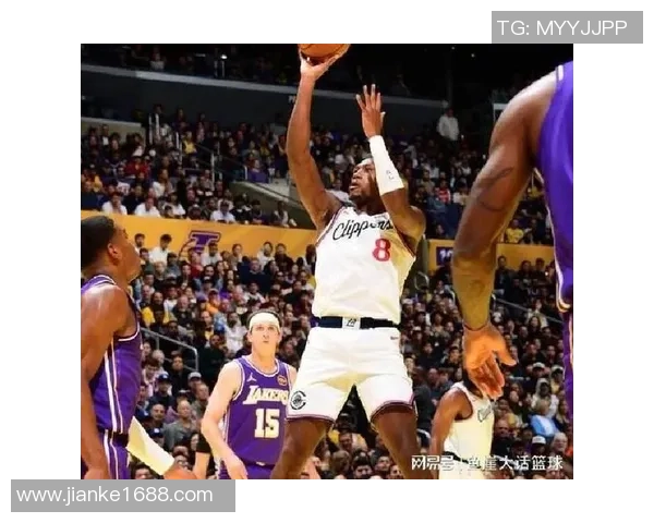 2012年湖人与快船激战三场精彩回顾与赛季影响分析 2012年湖人与快船激战三场精彩回顾与赛季影响分析